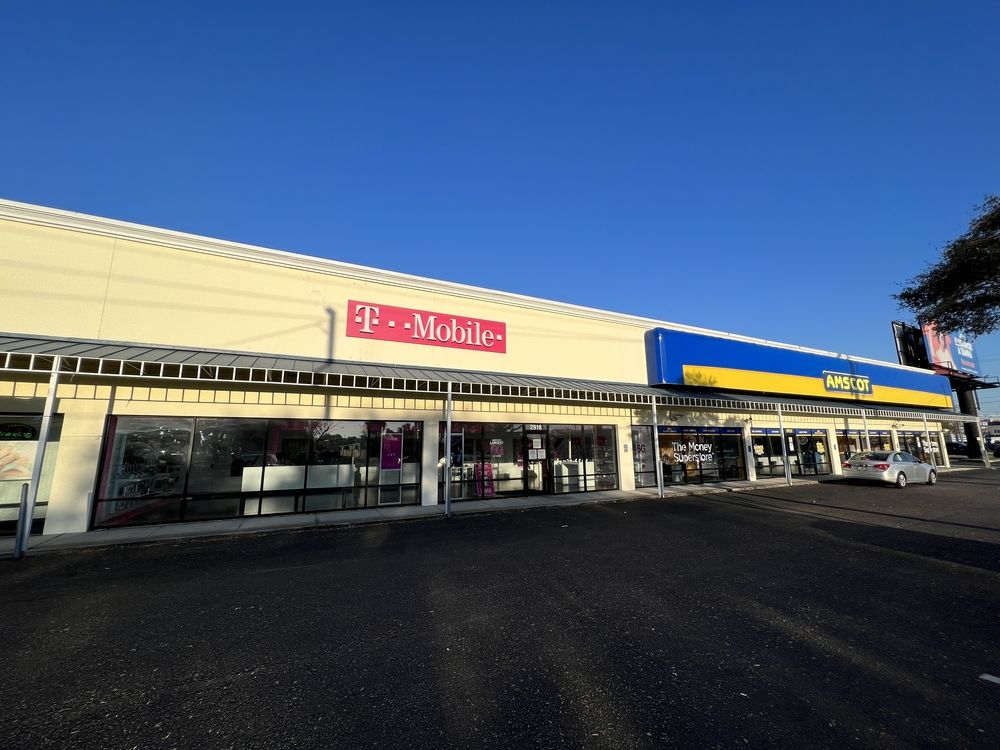 West Tampa / Stadium Retail: 2910 N Himes Ave , Tampa, FL 33607